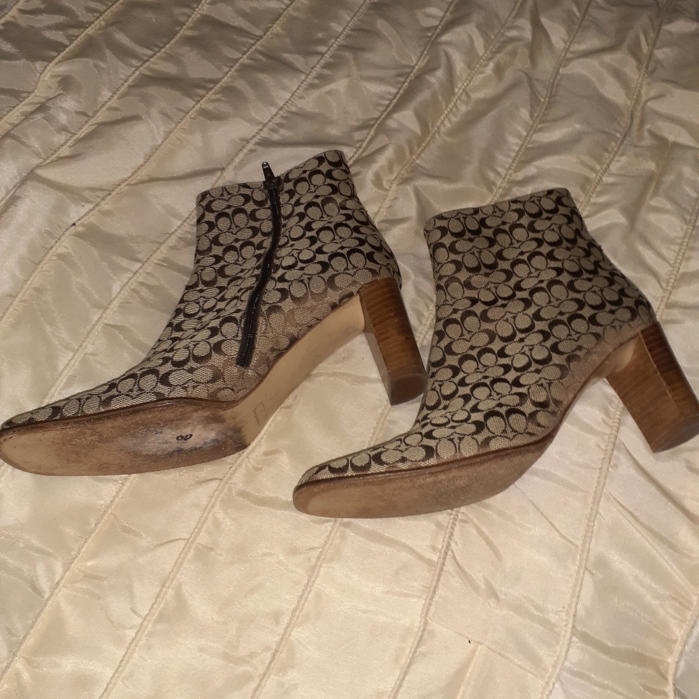 Coach boots